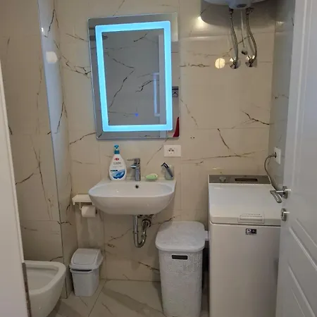 Royal * Golem (Tirana)