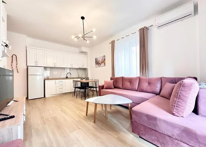 Royal Appartamento Golem (Tirana)