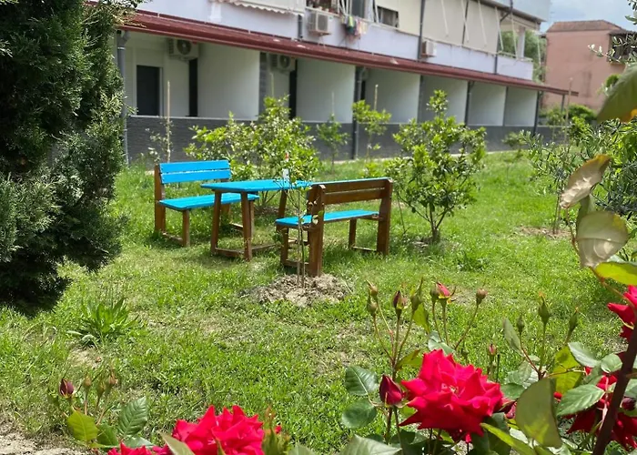 Royal Appartamento Golem (Tirana)