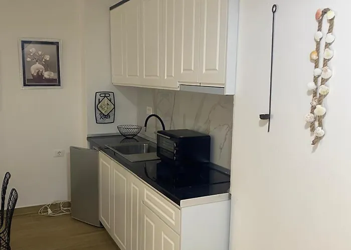 Royal Golem (Tirana)